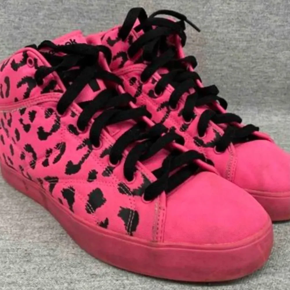 Reebok T-RAWW Tyga Cheetah Rare Limited Edition Hot Pink Shoes V55631 Mens 8